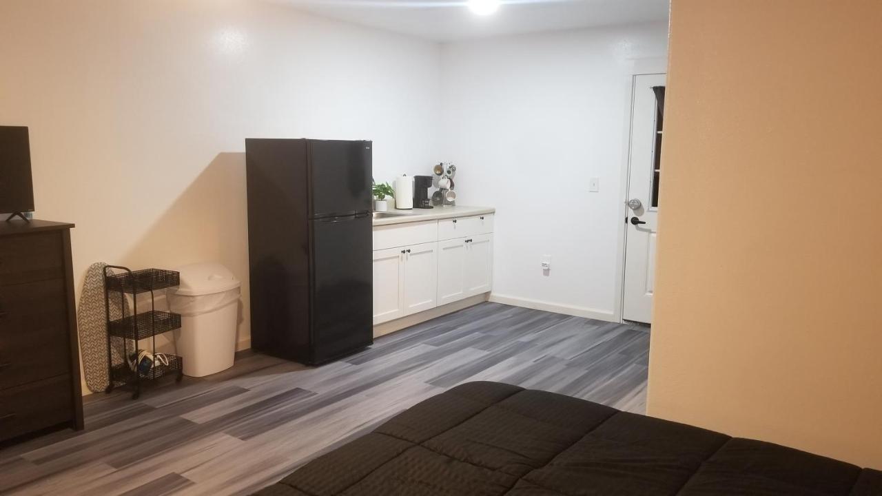 #1 New! Couples Getaway Self Checkin Studio Apt Кио Экстерьер фото