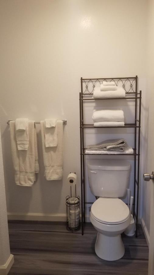 #1 New! Couples Getaway Self Checkin Studio Apt Кио Экстерьер фото