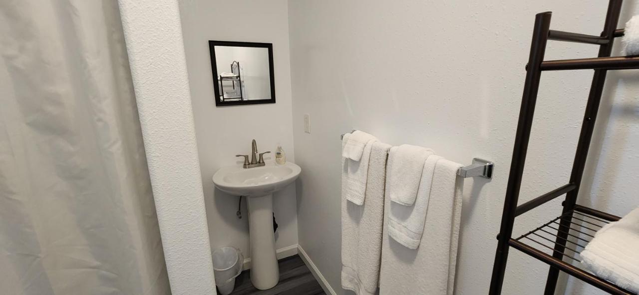 #1 New! Couples Getaway Self Checkin Studio Apt Кио Экстерьер фото